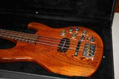 Roland G-33 bass
