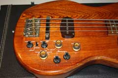 Roland G-33 bass