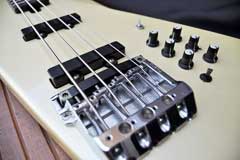 Roland G-77 Bass Ivory