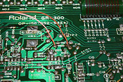 DIY Roland GR-300 LFO to Pitch and Filter Modification